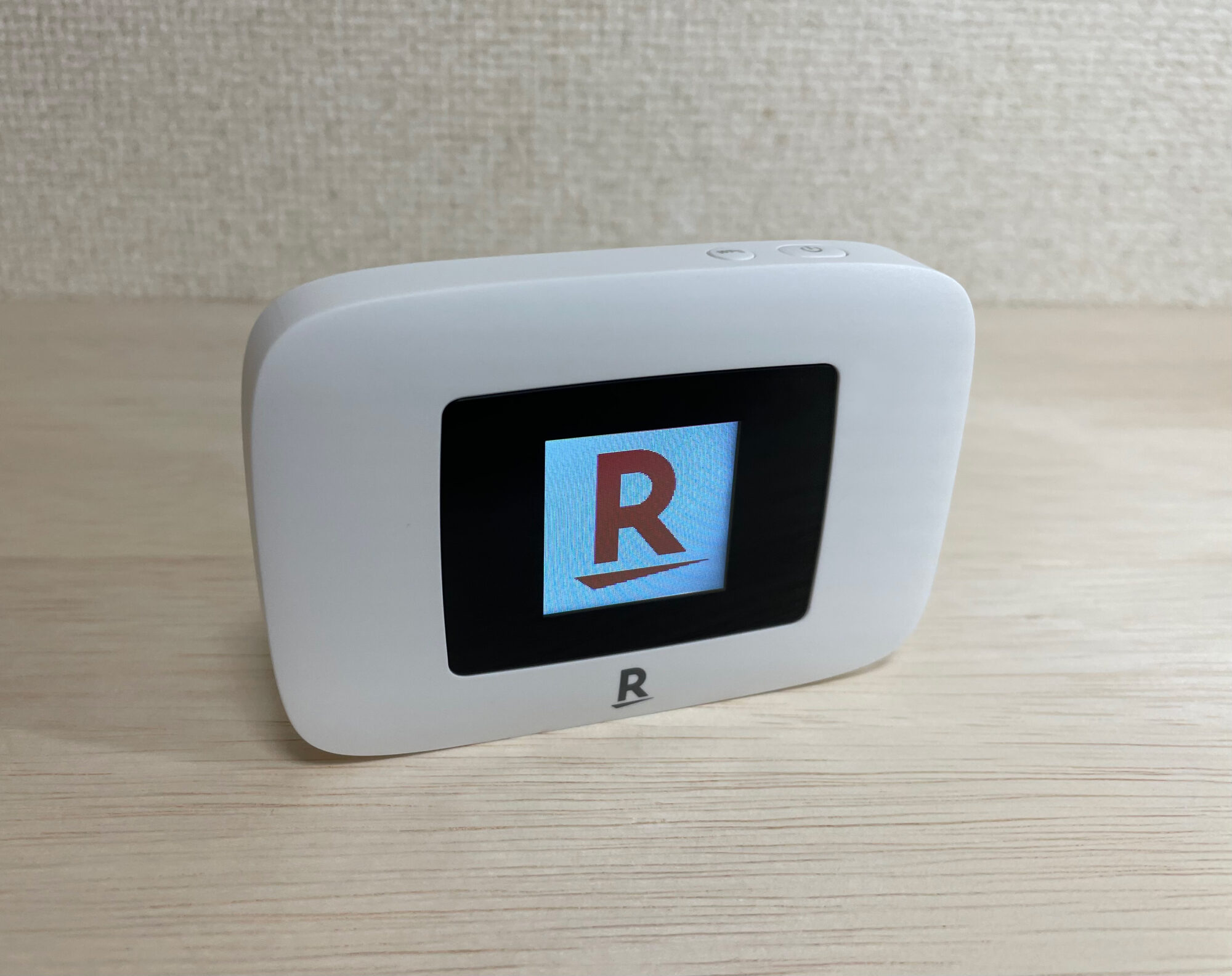 Rakuten WiFi Pocket Platinum（T99W541）